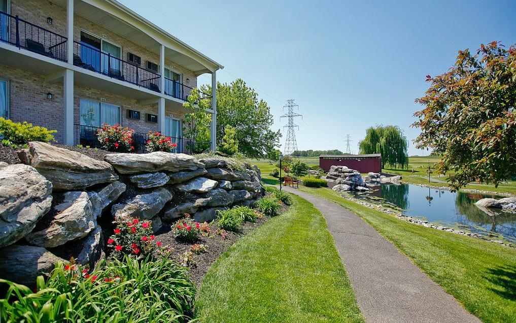 Willow Valley Inn And Suites Lancaster Exterior photo